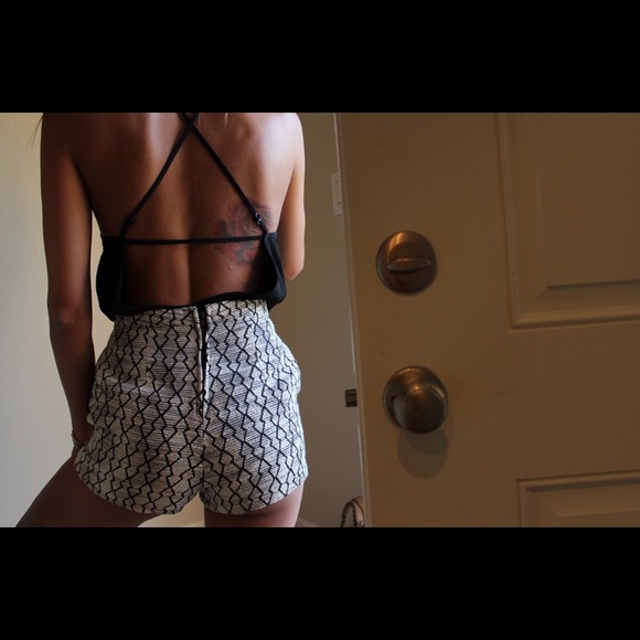 Lucca Couture Geometric Print High-Waist Shorts - Picture 3 of 3